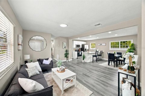 Casa en venta en Seminole, Florida, 3 dormitorios, 111.48 m2 № 2387478 - foto 4