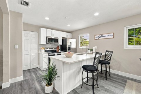 Casa en venta en Seminole, Florida, 3 dormitorios, 111.48 m2 № 2387478 - foto 9