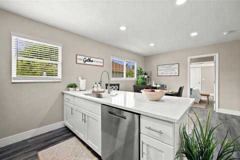 Casa en venta en Seminole, Florida, 3 dormitorios, 111.48 m2 № 2387478 - foto 10