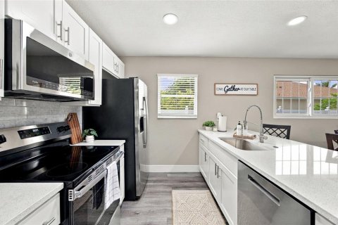 Casa en venta en Seminole, Florida, 3 dormitorios, 111.48 m2 № 2387478 - foto 11