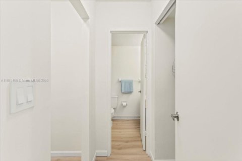 Copropriété à vendre à Miami Beach, Floride: 52.58 m2 № 1927317 - photo 10