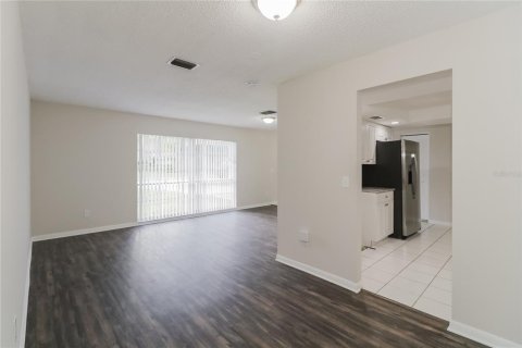 House in Tampa, Florida 3 bedrooms, 138.61 sq.m. № 1843494 - photo 4