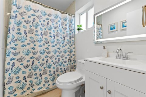 Villa ou maison à vendre à Pompano Beach, Floride: 2 chambres, 123.65 m2 № 1937943 - photo 13