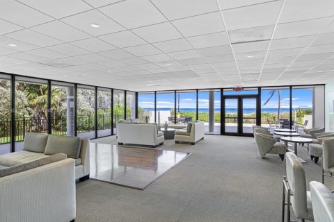 Купить кондоминиум в Бока-Ратон, Флорида 2 спальни, 148.36м2, № 1982174 - фото 21