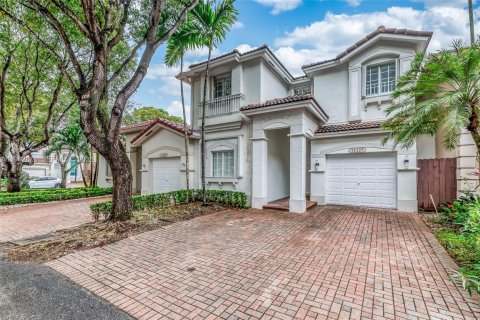 Villa ou maison à vendre à Doral, Floride: 4 chambres, 214.79 m2 № 2024172 - photo 3