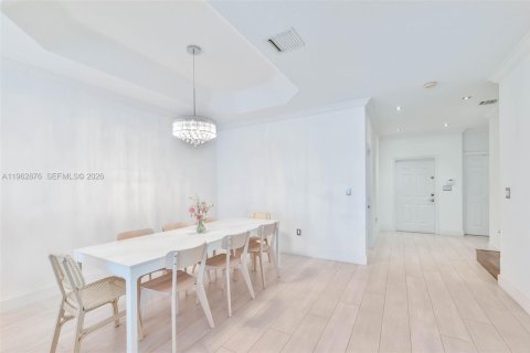 Villa ou maison à vendre à Doral, Floride: 4 chambres, 214.79 m2 № 2024172 - photo 11