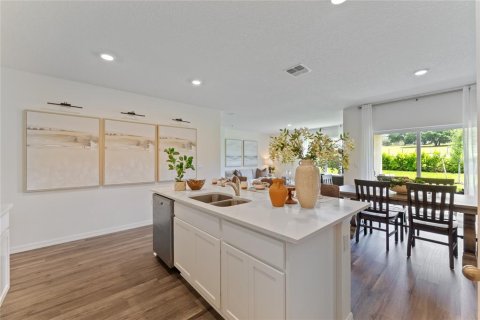 House in Ormond Beach, Florida 4 bedrooms, 169.83 sq.m. № 1914281 - photo 13
