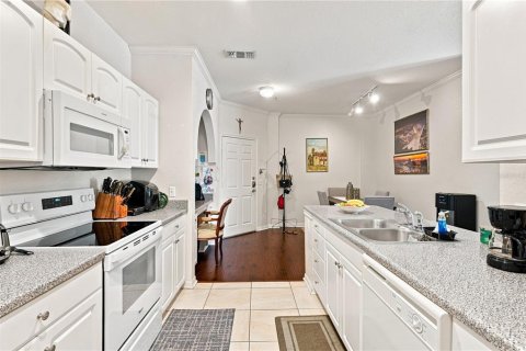 Condominio en venta en Orlando, Florida, 2 dormitorios, 99.41 m2 № 2341971 - foto 16