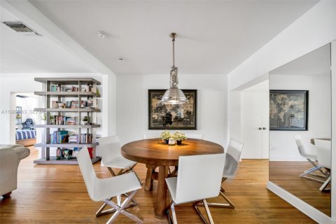 Casa en alquiler en Miami, Florida, 4 dormitorios, 178.74 m2 № 2045937 - foto 14
