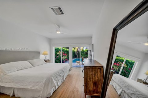 Casa en alquiler en Miami, Florida, 4 dormitorios, 178.74 m2 № 2045937 - foto 24