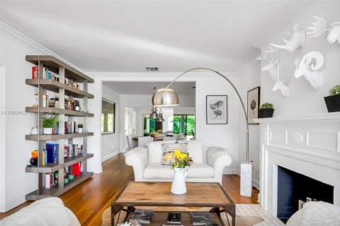 Casa en alquiler en Miami, Florida, 4 dormitorios, 178.74 m2 № 2045937 - foto 11