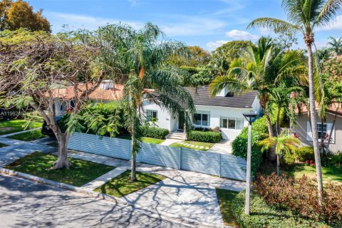 Casa en alquiler en Miami, Florida, 4 dormitorios, 178.74 m2 № 2045937 - foto 7