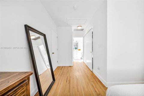Casa en alquiler en Miami, Florida, 4 dormitorios, 178.74 m2 № 2045937 - foto 28
