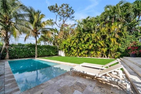 Casa en alquiler en Miami, Florida, 4 dormitorios, 178.74 m2 № 2045937 - foto 3