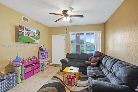 Copropriété à vendre à North Lauderdale, Floride: 2 chambres, 96.15 m2 № 1987137 - photo 5