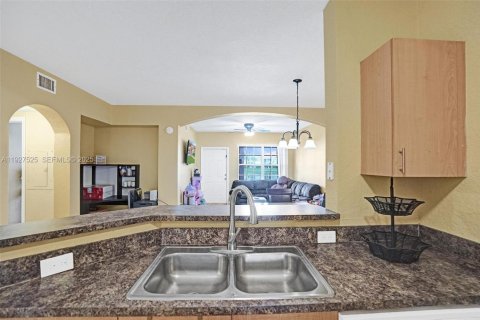 Copropriété à vendre à North Lauderdale, Floride: 2 chambres, 96.15 m2 № 1987137 - photo 7