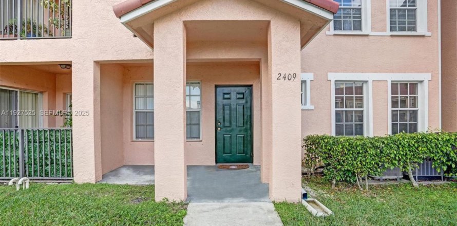 Condo à North Lauderdale, Floride, 2 chambres № 1987137