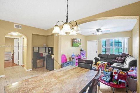 Copropriété à vendre à North Lauderdale, Floride: 2 chambres, 96.15 m2 № 1987137 - photo 8