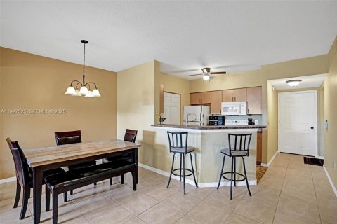 Copropriété à vendre à North Lauderdale, Floride: 2 chambres, 96.15 m2 № 1987137 - photo 9