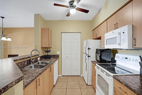 Copropriété à vendre à North Lauderdale, Floride: 2 chambres, 96.15 m2 № 1987137 - photo 13