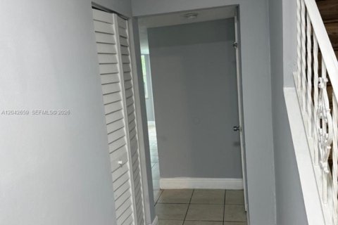 Adosado en alquiler en North Lauderdale, Florida, 3 dormitorios, 158.49 m2 № 2178726 - foto 6