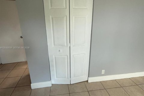 Adosado en alquiler en North Lauderdale, Florida, 3 dormitorios, 158.49 m2 № 2178726 - foto 19