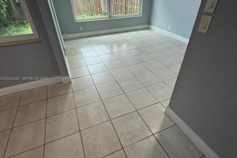 Adosado en alquiler en North Lauderdale, Florida, 3 dormitorios, 158.49 m2 № 2178726 - foto 5
