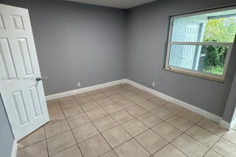 Adosado en alquiler en North Lauderdale, Florida, 3 dormitorios, 158.49 m2 № 2178726 - foto 10