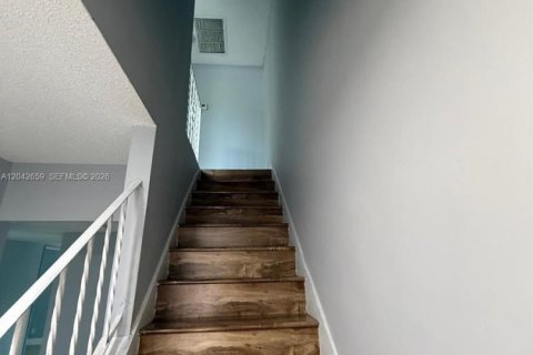 Adosado en alquiler en North Lauderdale, Florida, 3 dormitorios, 158.49 m2 № 2178726 - foto 9