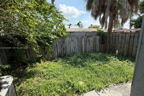 Adosado en alquiler en North Lauderdale, Florida, 3 dormitorios, 158.49 m2 № 2178726 - foto 26
