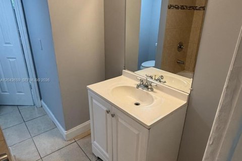 Adosado en alquiler en North Lauderdale, Florida, 3 dormitorios, 158.49 m2 № 2178726 - foto 8