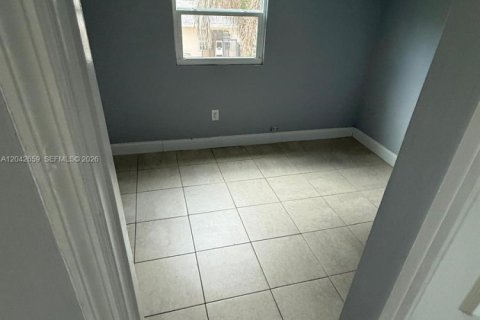 Adosado en alquiler en North Lauderdale, Florida, 3 dormitorios, 158.49 m2 № 2178726 - foto 22