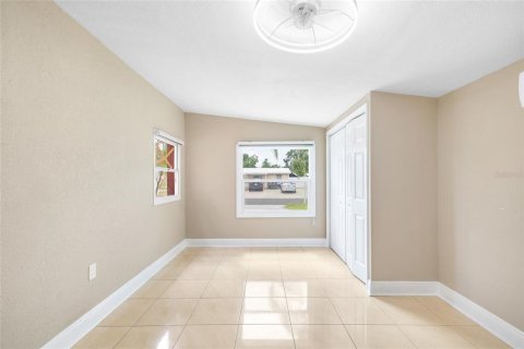 House in Tampa, Florida 4 bedrooms, 121.33 sq.m. № 1835967 - photo 19