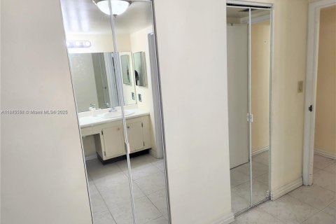Снять в аренду кондоминиум в Авентура, Флорида 1 спальня, 84.82м2, № 1921362 - фото 16