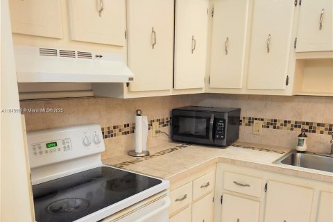 Снять в аренду кондоминиум в Авентура, Флорида 1 спальня, 84.82м2, № 1921362 - фото 9