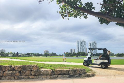 Снять в аренду кондоминиум в Авентура, Флорида 1 спальня, 84.82м2, № 1921362 - фото 6