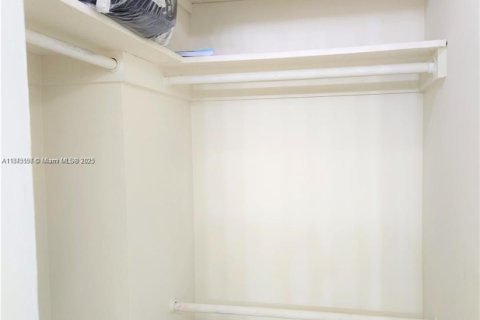 Снять в аренду кондоминиум в Авентура, Флорида 1 спальня, 84.82м2, № 1921362 - фото 15