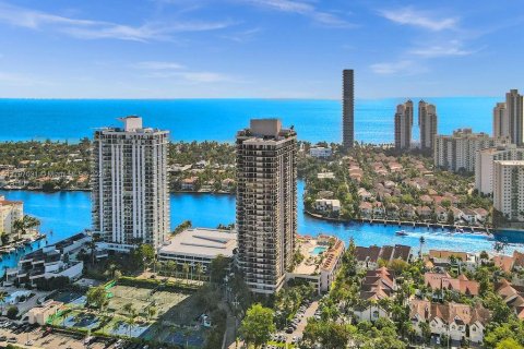Condo in Aventura, Florida, 4 bedrooms  № 1674634 - photo 11