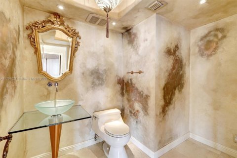 Condo in Aventura, Florida, 4 bedrooms  № 1674634 - photo 29