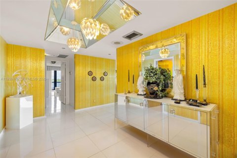 Condo in Palm Beach, Florida, 3 bedrooms № 2046527