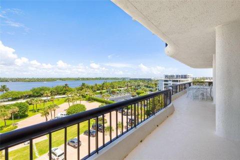 Condo in Palm Beach, Florida, 3 bedrooms  № 2046527 - photo 15