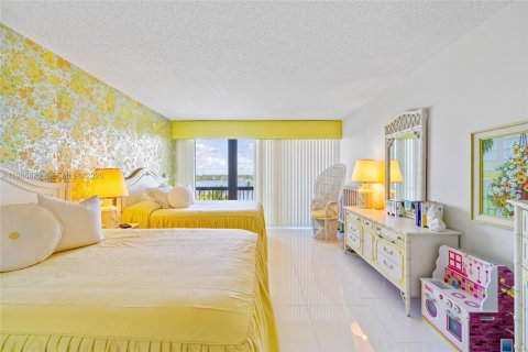 Condo in Palm Beach, Florida, 3 bedrooms  № 2046527 - photo 4