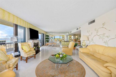 Condo in Palm Beach, Florida, 3 bedrooms  № 2046527 - photo 28