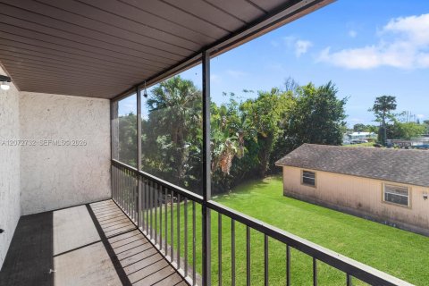 Condominio en alquiler en Melbourne, Florida, 2 dormitorios, 74.32 m2 № 2339883 - foto 17