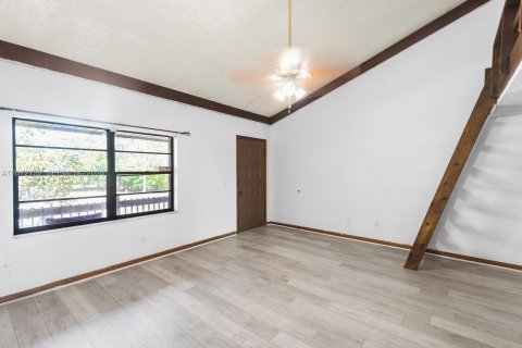 Condominio en alquiler en Melbourne, Florida, 2 dormitorios, 74.32 m2 № 2339883 - foto 9
