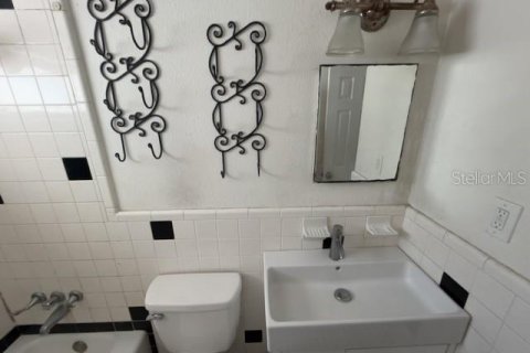 Immobilier commercial à vendre à Clearwater, Floride: 6 chambres, 191.75 m2 № 2095311 - photo 23