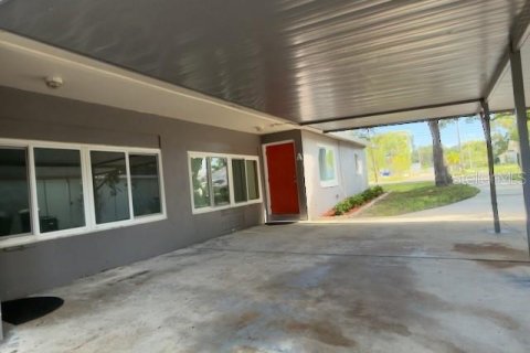 Immobilier commercial à vendre à Clearwater, Floride: 6 chambres, 191.75 m2 № 2095311 - photo 7