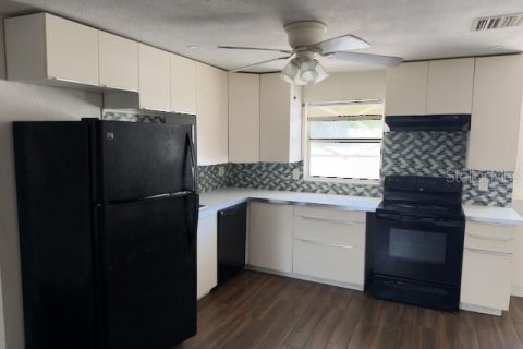 Immobilier commercial à vendre à Clearwater, Floride: 6 chambres, 191.75 m2 № 2095311 - photo 18