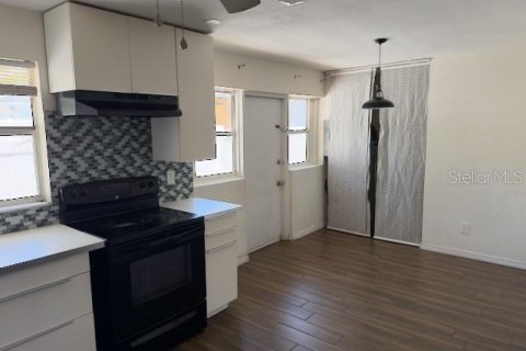 Immobilier commercial à vendre à Clearwater, Floride: 6 chambres, 191.75 m2 № 2095311 - photo 19