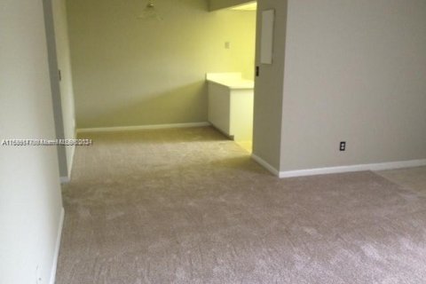 Condo in Davie, Florida, 2 bedrooms  № 2017293 - photo 10